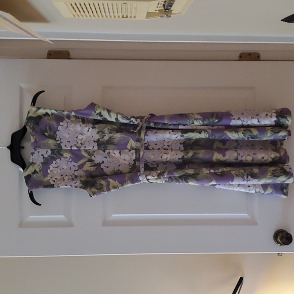 WHBM Hydrangea Dress - Picture 5 of 8